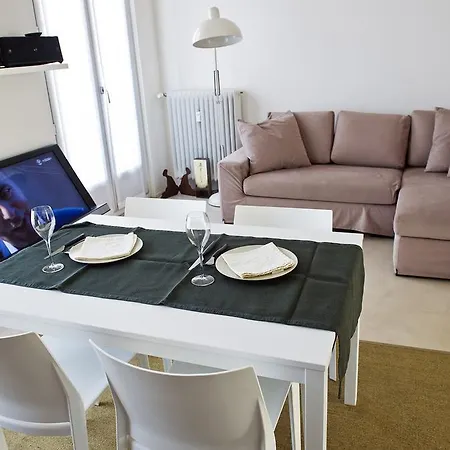 Dante With Fabulous City View Apartament *
