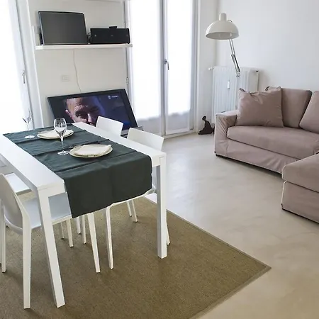 Apartament Dante With Fabulous City View Como